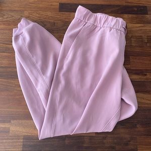 Lululemon On the Fly Jogger 28" *Woven